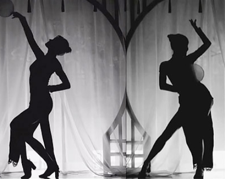 少女如水墨画般美轮美奂