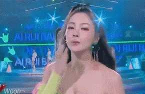 张雨绮黄圣依魔性热舞