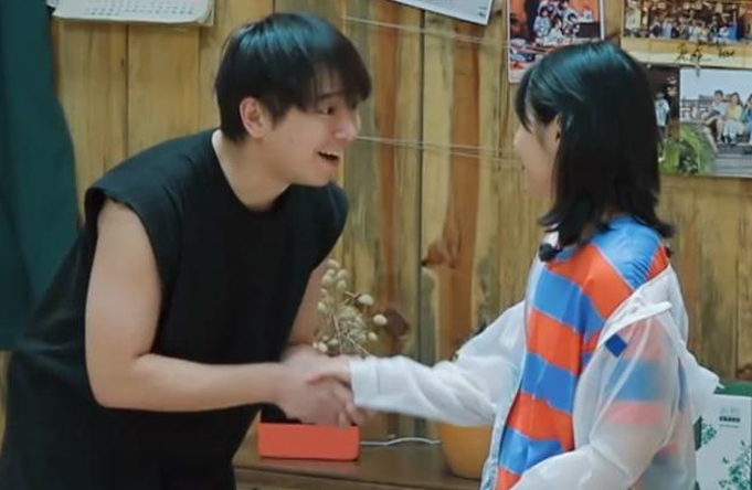 彭昱畅张子枫首次合体说相声