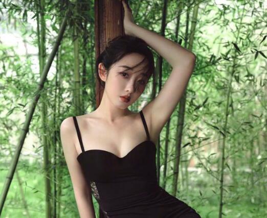 蒋梦婕拍摄《男人装》