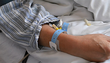 男子为饿死癌细胞暴瘦50斤