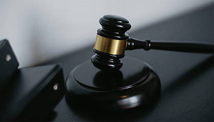 妈妈为儿子垫付医药费