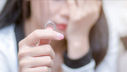 男子向小三转账上百万后死亡