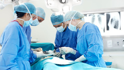 男子口腔溃疡20年