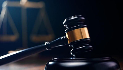 男子赠第三者147万元