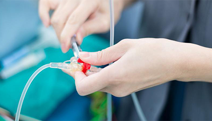 海归留学男子麻醉后狂飙英语