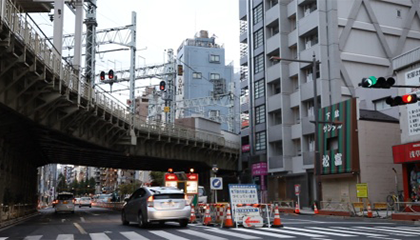 少年闯空房试胆