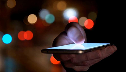 男子网恋转账3.8万