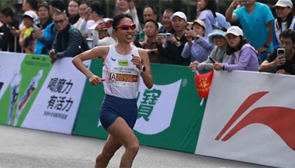 “最快女护士”再登领奖台