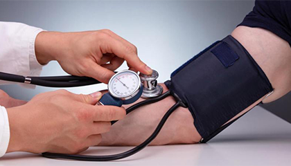 35岁男子血压200