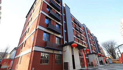 一70年代老破危楼变身精装房