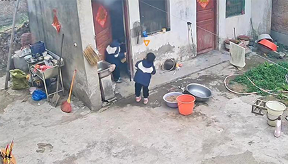 厨房起火无人在家