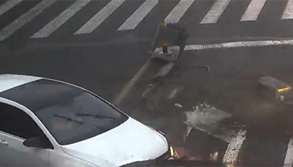 女子吃感冒药后开车