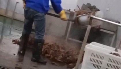 “鹿哈”带货的“贡菜千层肚”