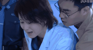 走出监狱的女人