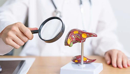 男子顿顿吃2碗饭