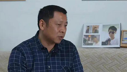 儿子患骨肉瘤获社会捐款40万