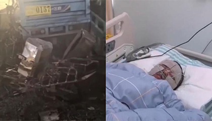 骑电动自行车载妻子去接娃